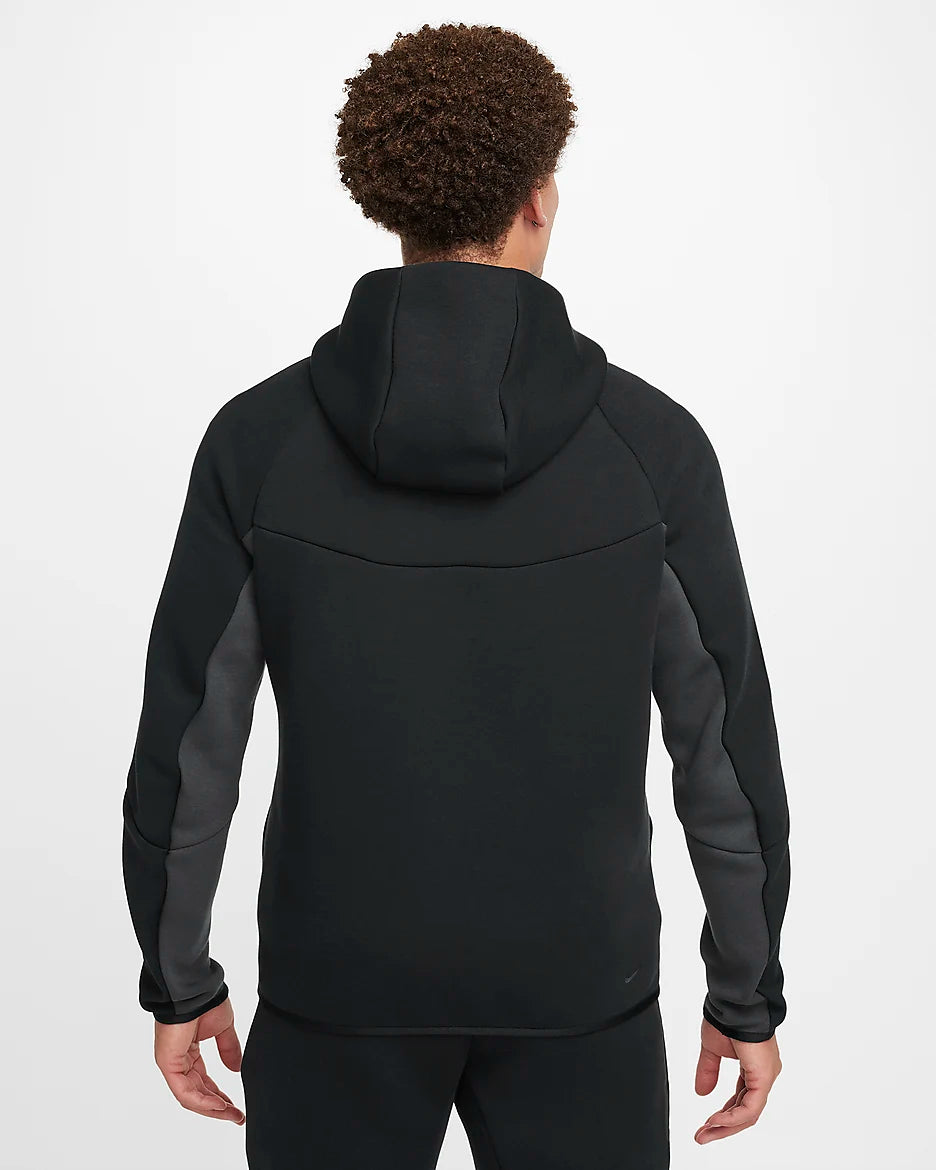 Nike Tech Windruner - Noir/Anthracite/Green Strike