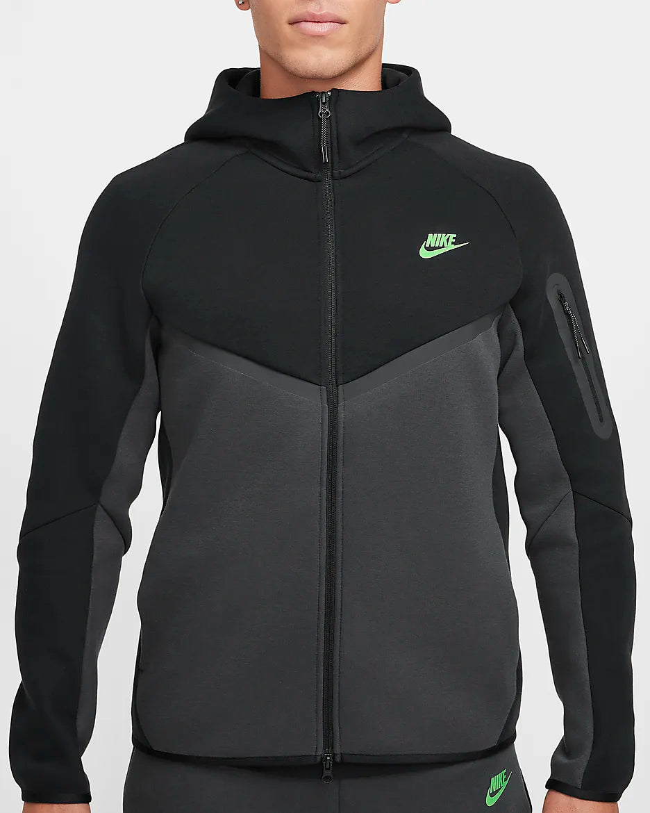 Nike Tech Windruner - Noir/Anthracite/Green Strike