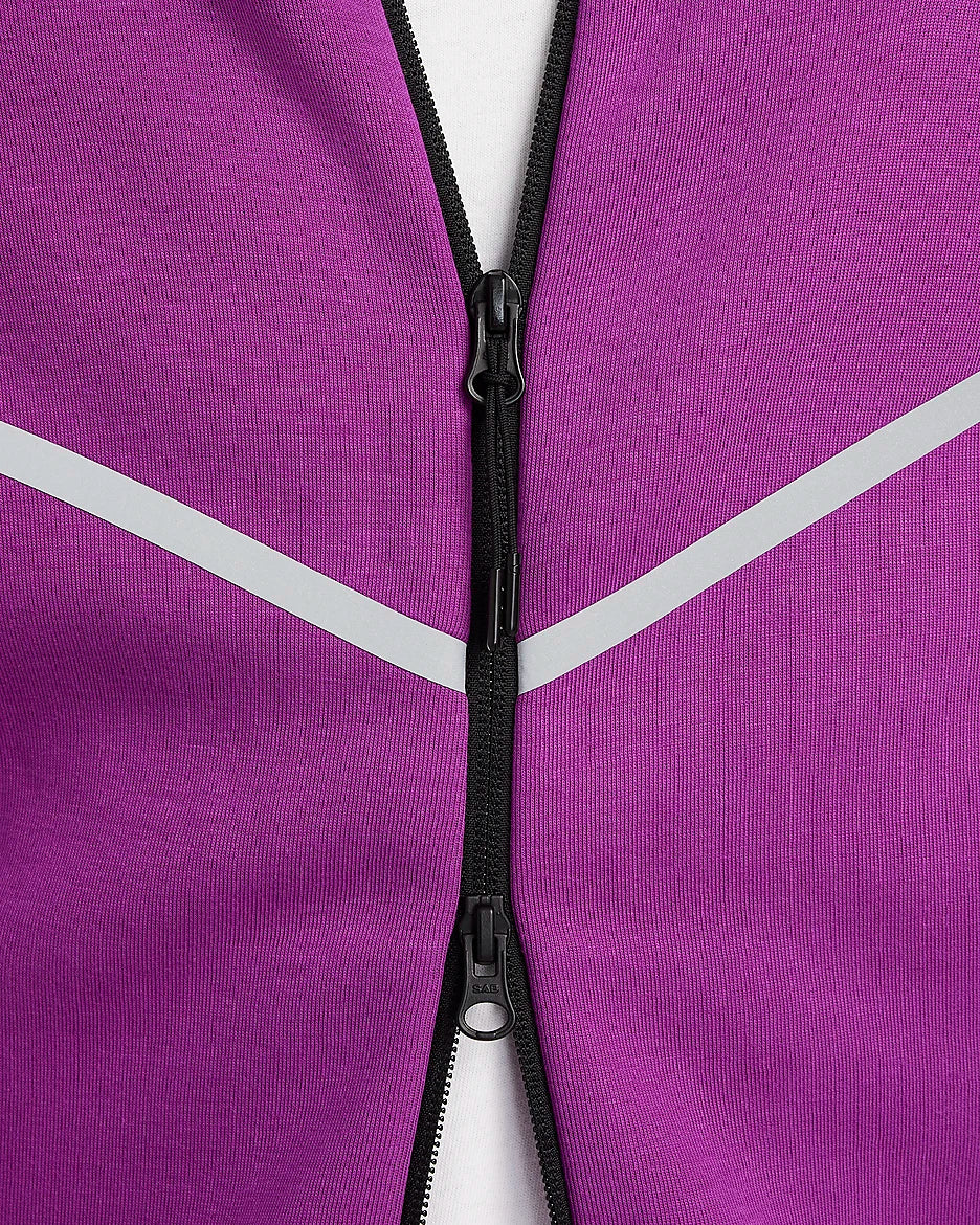 Nike Tech Windruner- Bold Berry
