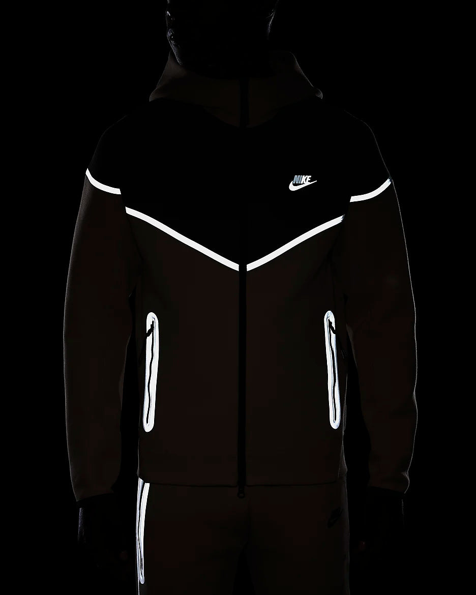 Nike Tech Windruner- Hemp/Anthracite/Noir