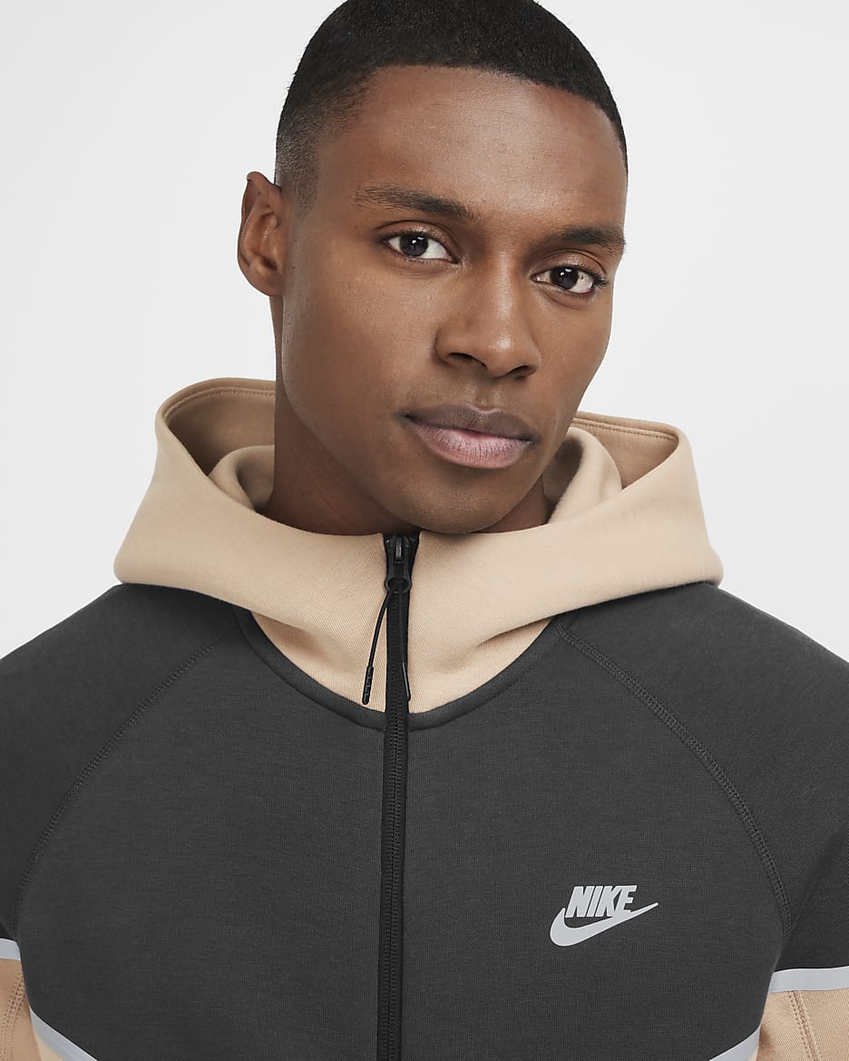 Nike Tech Windruner- Hemp/Anthracite/Noir