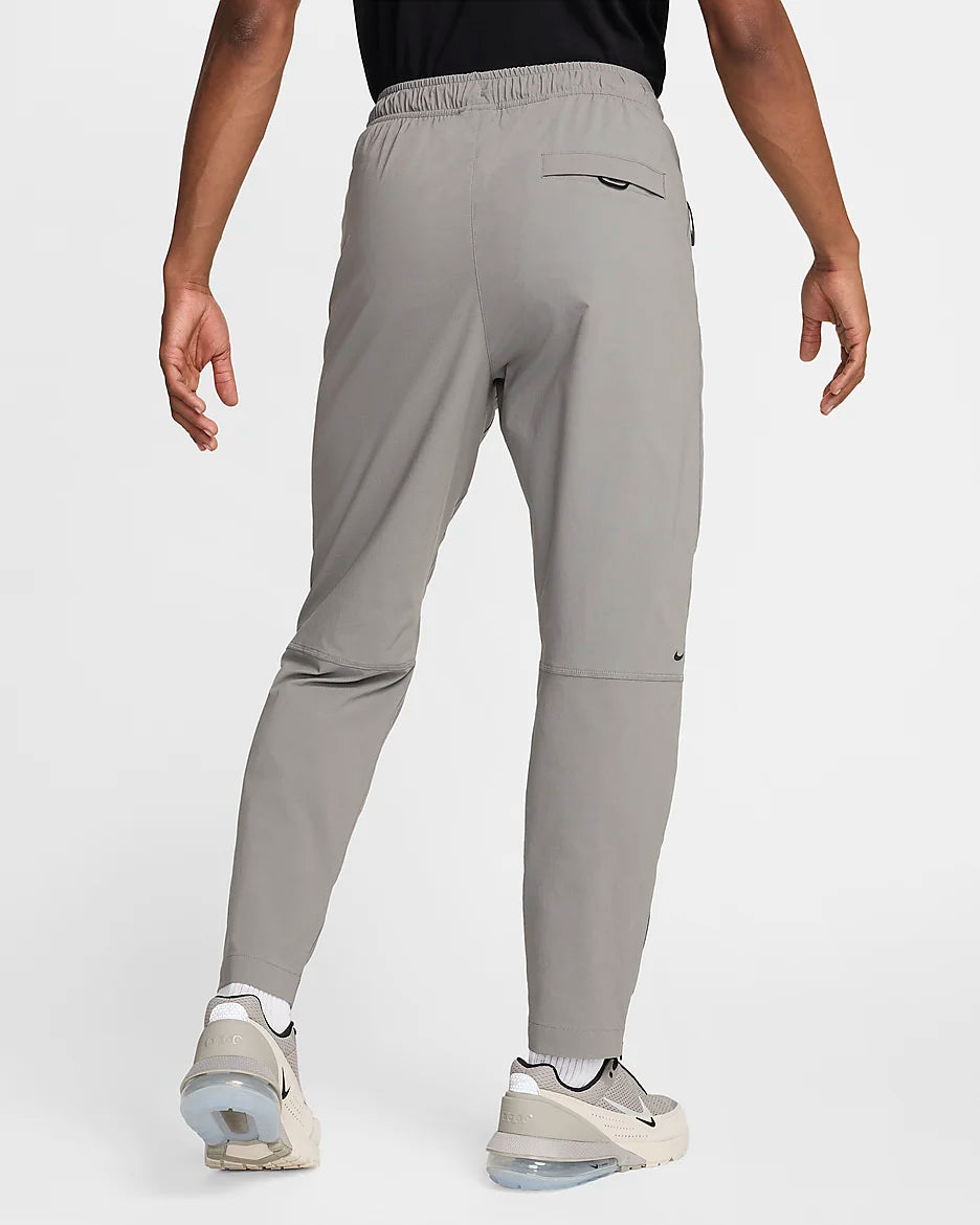 Nike Tech Pantalon tissé - Flat Pewter/Noir