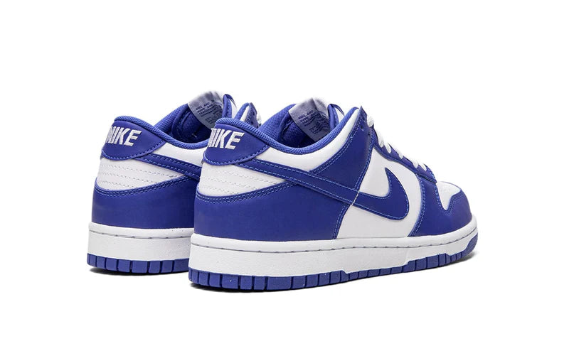 Nike® Dunk Low Kentucky