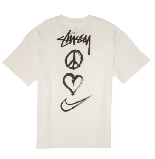 T-Shirt Nike® x Stüssy® Peace Love Swooch