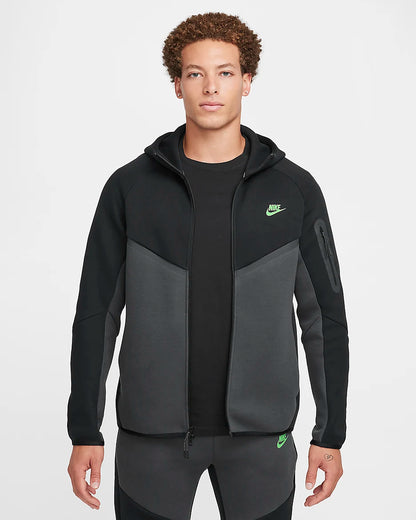 Nike Tech Windruner - Noir/Anthracite/Green Strike