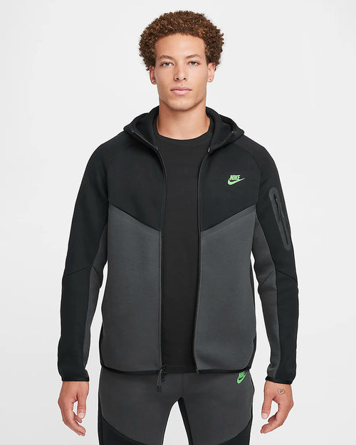 Nike Tech Windruner - Noir/Anthracite/Green Strike