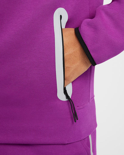 Nike Tech Windruner- Bold Berry