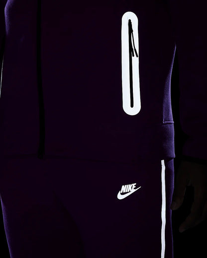 Nike Tech Windruner- Bold Berry