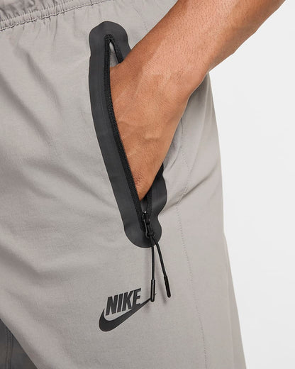 Nike Tech Pantalon tissé - Flat Pewter/Noir