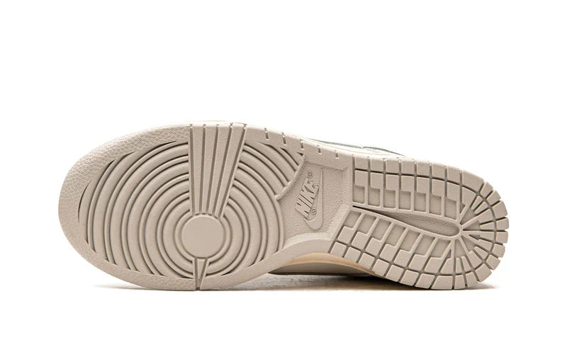 Nike® Dunk Low Light Bone