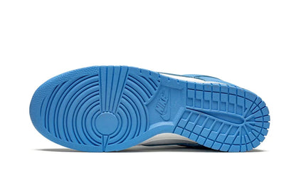 Nike ® Dunk Low UNC